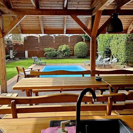 Ferienhaus Pod Debem